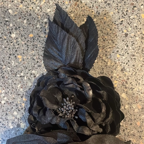 NIB Black Floral Shoulder Enhancement Fabric Pin - Picture 6 of 8